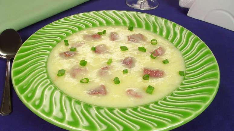 Cassava broth with dried meat