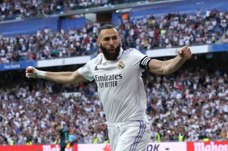 Benzema marcou três vezes neste sábado pelo Real Madrid (Foto: THOMAS COEX / AFP)