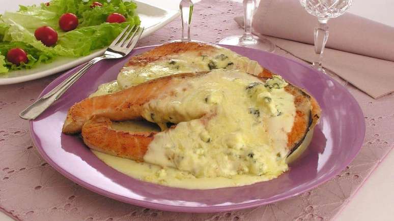 Salmon with 4 cheeses