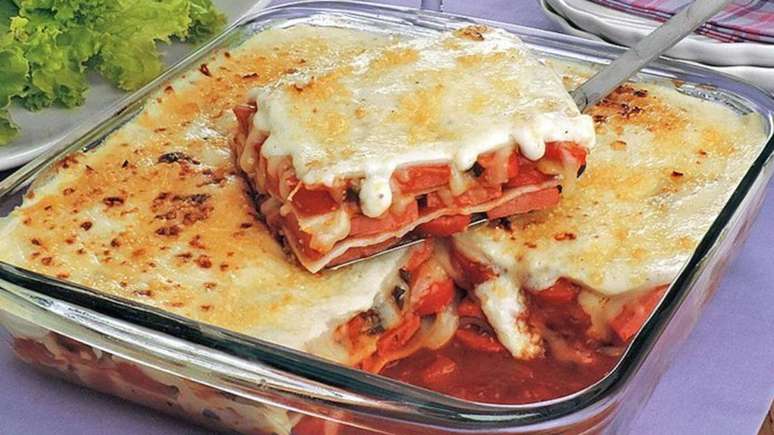 Lasanha especial de salsicha