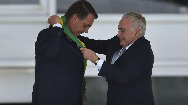 Sob Temer e Bolsonaro, num cenário de restrições fiscais, a política de valorização do mínimo é abandonada