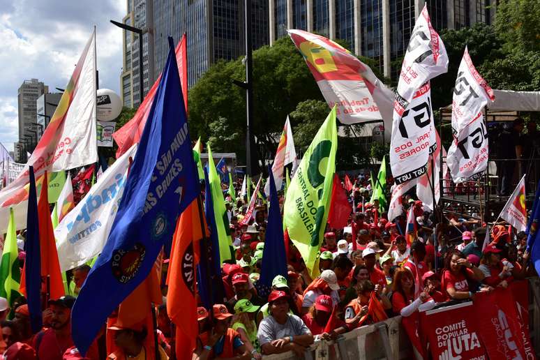  Festa de 1 de maio, Dia do Trabalhador, no Vale do Anhangabaú, São Paulo, o ato é organizado por centrais sindicais