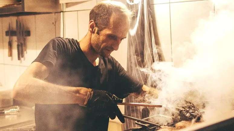 Restaurants use the heat from the kitchen to generate their own energy