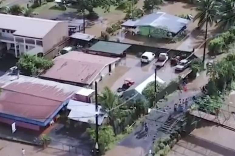 Vila de Teahupo'o sofreu com fortes chuvas na região (Foto: Reprodução/Instagram)