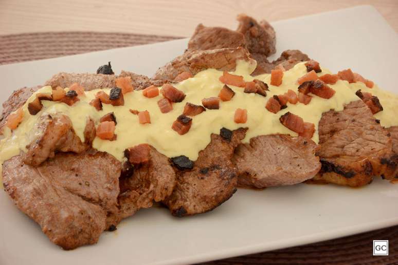 Steak with bacon gravy Steak with bacon gravy