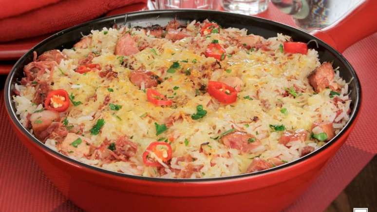 Arroz carreteiro gratinado