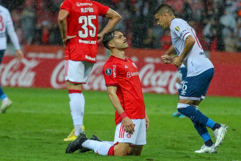 Inter negocia com Gabriel Mercado