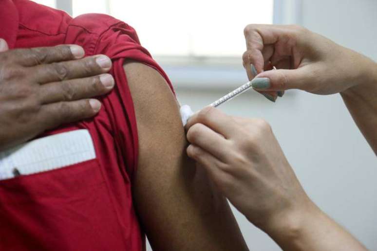 Campanha de vacinação contra a gripe já imunizou 17 milhões de pessoas neste ano