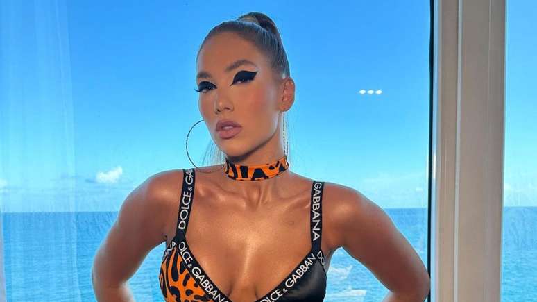 Virginia Fonseca will be criticized after wearing a transparent religious look