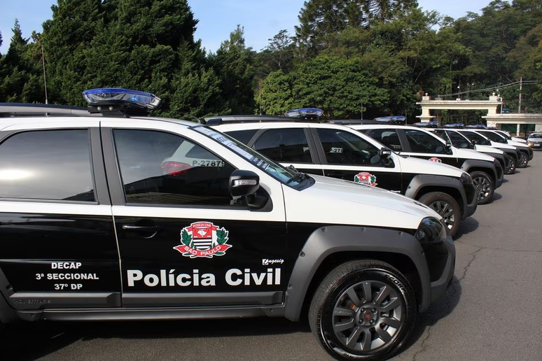 Policia 