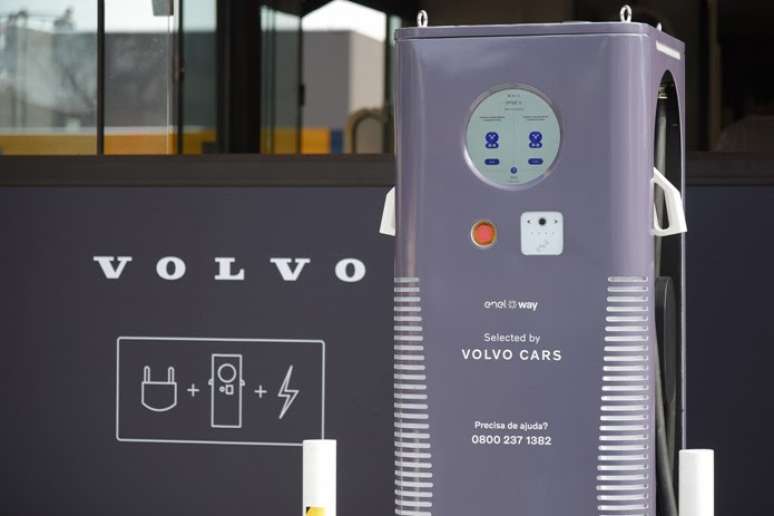 Volvo está liderando a infra-estrutura para carros elétricos no Brasil