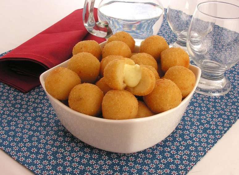 traditional cheese ball
