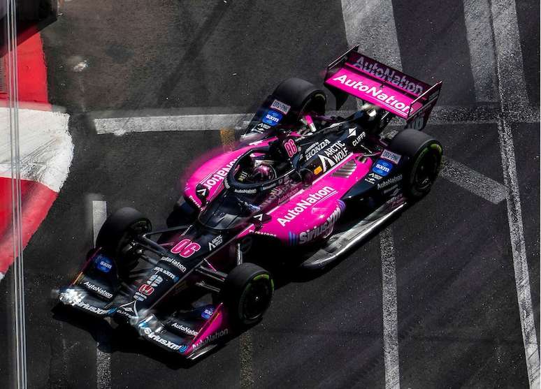 Helio Casntroneves no carro da Meyer Shank Racing patrocinado pela Autonation