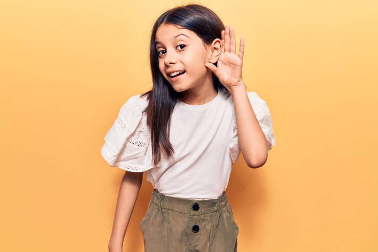7 signs of childhood hearing problems