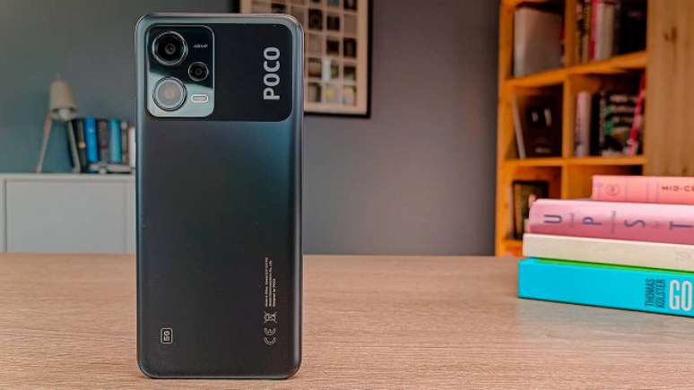 Poco X5;