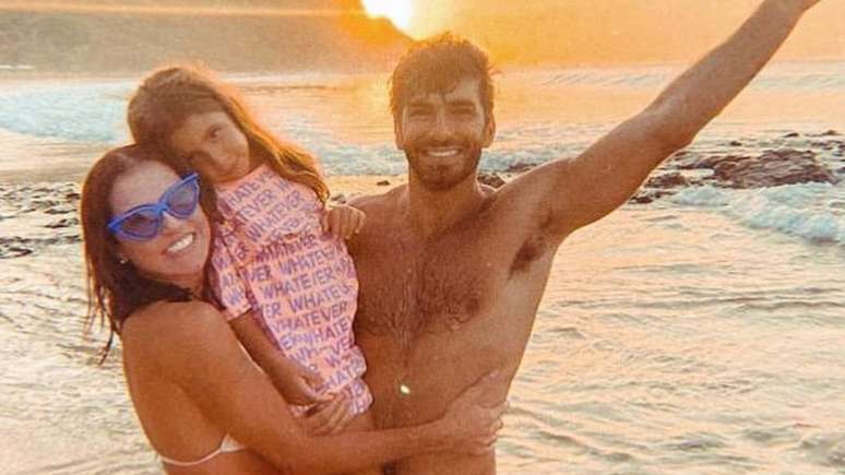 On Mother’s Week, Deborah Secco thanks her husband, Hugo Moura