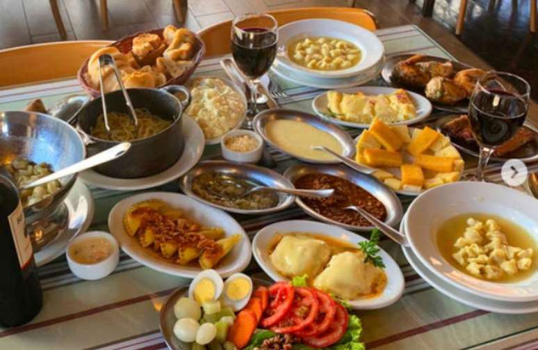 Galeto Italia has a full buffet and wines