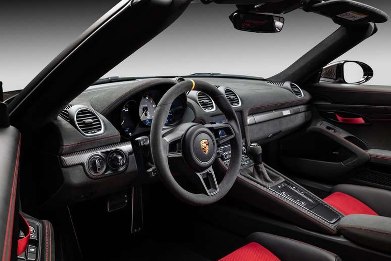 Porsche confirms 718 Spyder RS ​​in Brazil in 2024.