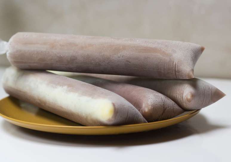 Geladinho de chocolate cremoso &eacute; a receita parra uma tarde refrescante