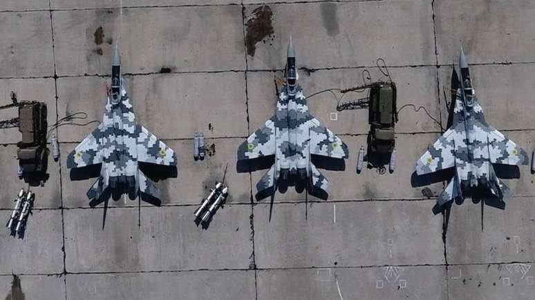 A Ucrânia precisaria reformar todos os seus aeródromos para receber os jatos F-16, já que essas aeronaves precisam de pistas mais longas para decolar