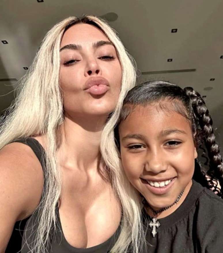 North West - Filha de Kim Kardashian e Kanye West. Em portugu&ecirc;s significa Norte Oeste.