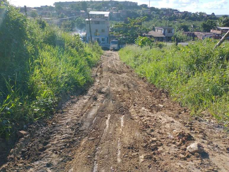 Estrada que dá acesso ao quilombo é precária