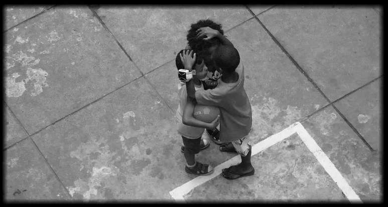 The film shows that even children are not safe from crime. (Image: Playback/Globofilmes) The film shows that even children are not safe from crime. (Image: Playback/Globofilmes)