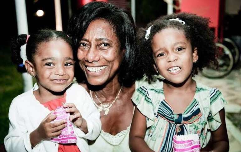 Filha de Glória Maria expõe saudades da jornalista no Dia das Mães: “Eu te amo eternamente”
