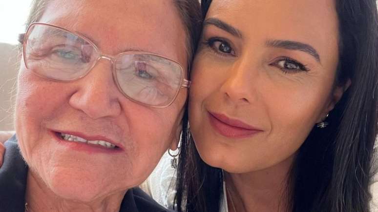 After 10 years, Luciele Di Camargo spends Mother’s Day with Dona Helen