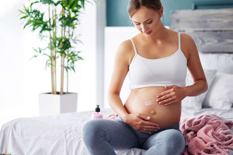 A gravidez é um momento da vida da mulher que provoca uma série de alterações na pele |