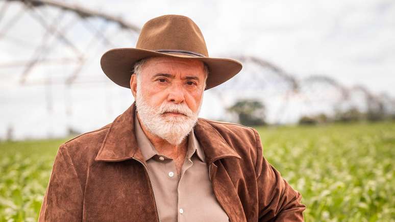 Antonio (Tony Ramos)