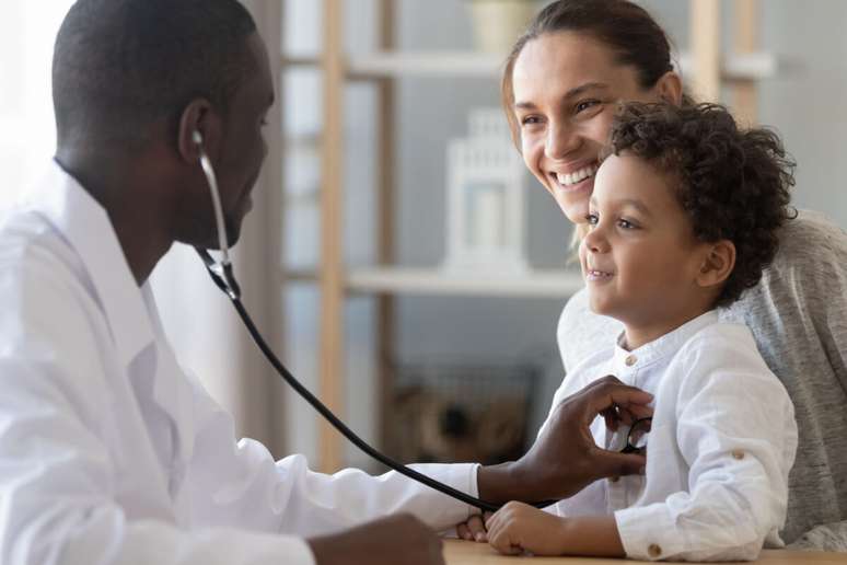 When the first symptoms appear, it is important to take the child to the pediatrician. 