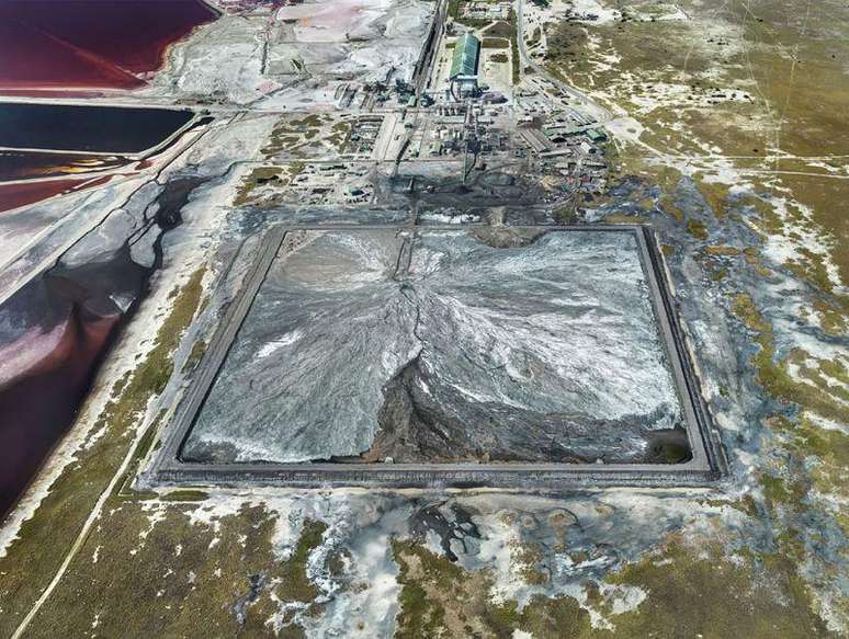 Lagoa de rejeitos #4, Botswana Ash Company, Sua Pan, Botswana, 2019