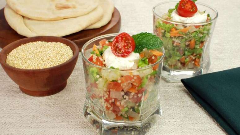 Tabule de quinoa no copinho