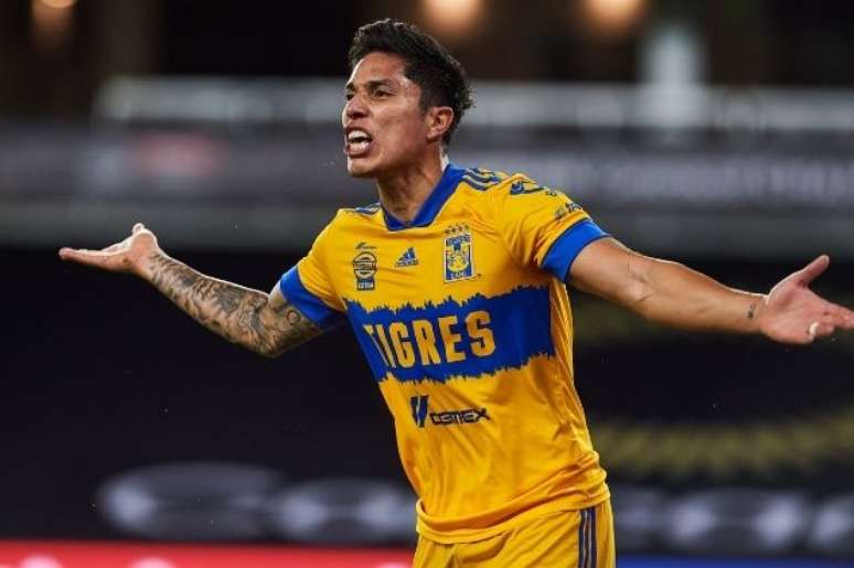Inter try to sign Carlos Salcedo, says the Mexican press