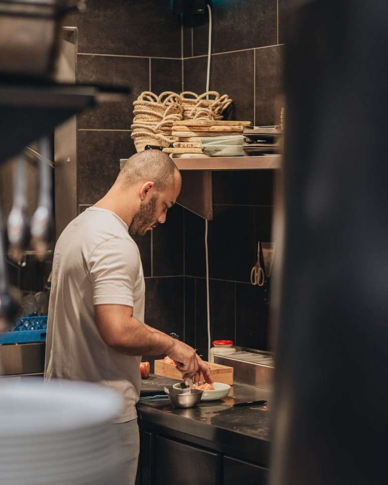 Antes de abrir a pizzaria, Rafael trabalhou em diversos restaurantes