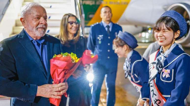 President Lula and First Lady Janja upon arrival in Japan