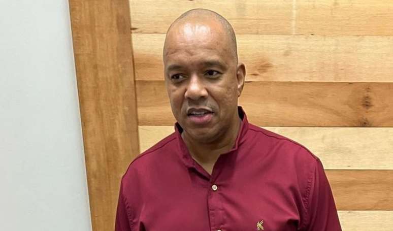 ‘I started crying…’: Molejo singer Anderson reports back from cancer and awkward situation at show