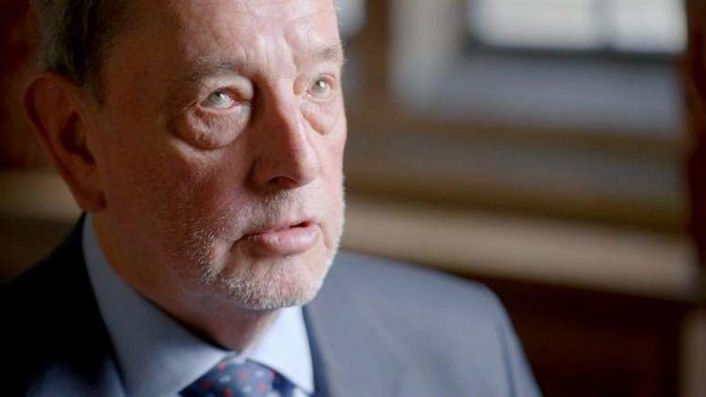 O então ministro do Interior, Lord Blunkett, disse que autorizou a exumação do corpo de Kappen para descobrir a verdade