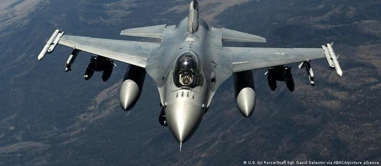 Os F-16 são fabricados pela empresa americana Lockheed Martin