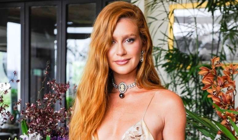 Marina Ruy Barbosa passa por mudança de visual.