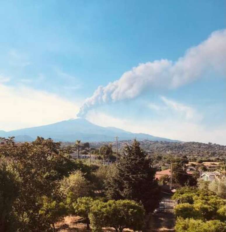 Por conta do mau tempo, não é possível ver a erupção atual (foto de arquivo)