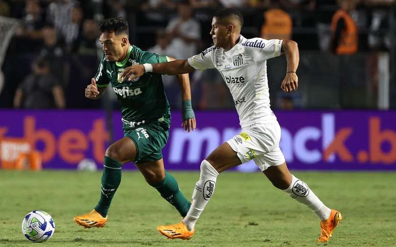 Com reviravoltas, Corinthians e Palmeiras empatam em jogo de