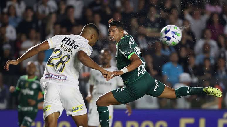 Empate sem gols marca clássico entre Palmeiras e Santos no