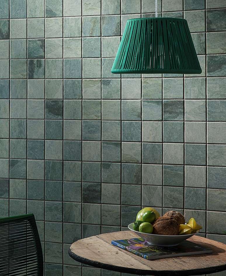 Cer&acirc;mica Gr&eacute;s Bali (OMD15438), no formato 10 x 10 cm, um dos grandes sucessos da Atlas, tamb&eacute;m pode integrar paredes de &aacute;reas internas.