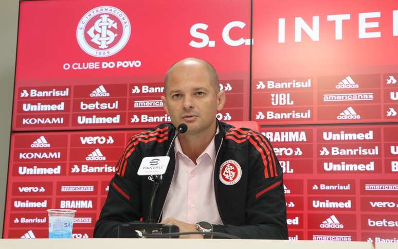 William Thomas, on the future of Mano Menezes: ‘There are different ways to change’