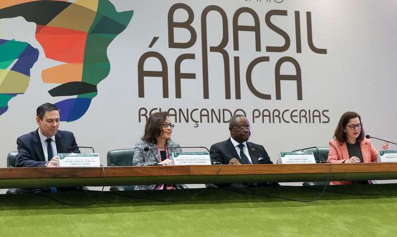 The government announces the resumption of partnerships between Brazil and African countries