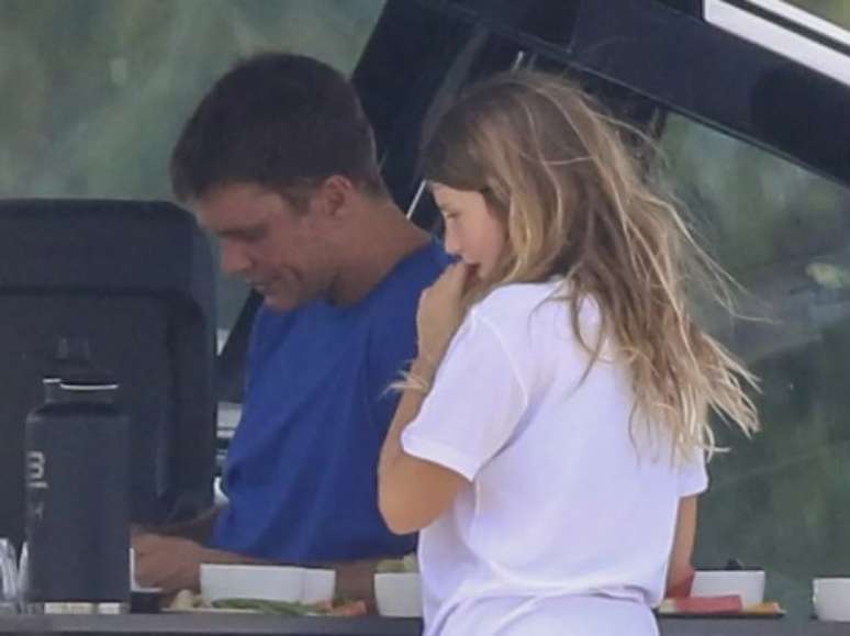 Tom Brady e Vivian no barco