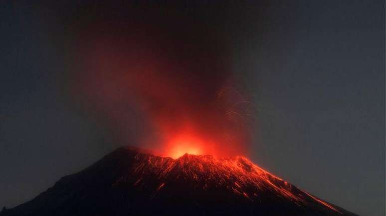 Popocatépetl quer dizer 'monte fumegante' em náuatle