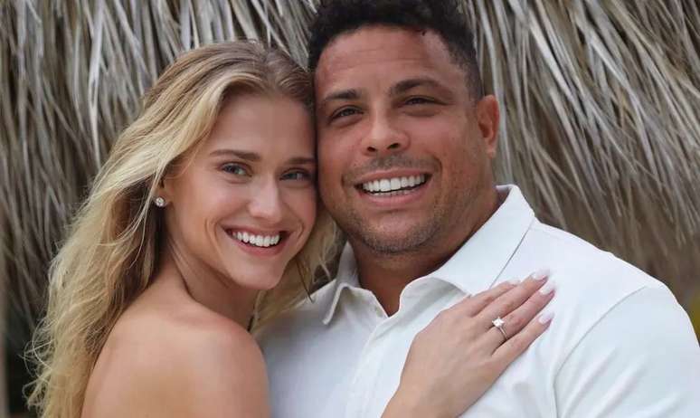 Celina e Ronaldo no registro do pedido de casamento: um relacionamento blindado contra fofocas